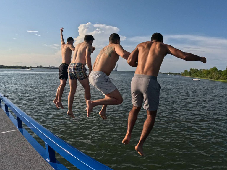 3 hour Party Boat Cruise